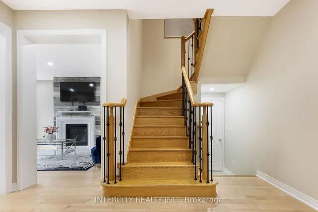 Additional image 23 of 20 Russell Creek Dr