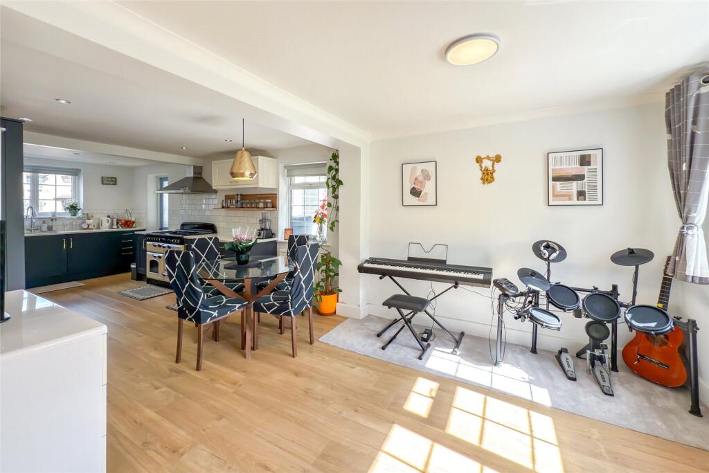 Additional image 16 of Slimmons Drive, St. Albans, Hertfordshire, AL4