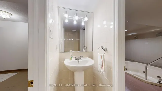 Additional image 38 of 411 Cummer Ave