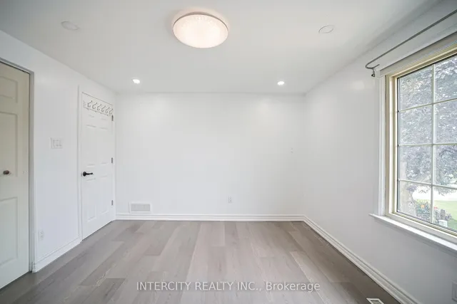 Additional image 15 of 24 Grovetree Pl