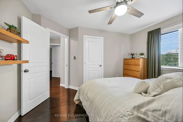 Additional image 31 of 70 Escarpment Dr