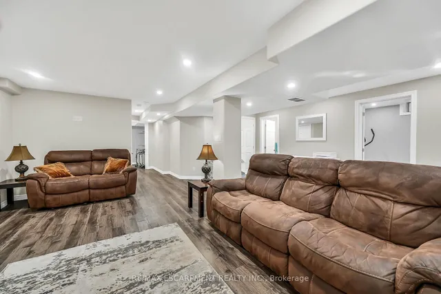 Additional image 39 of 70 Escarpment Dr