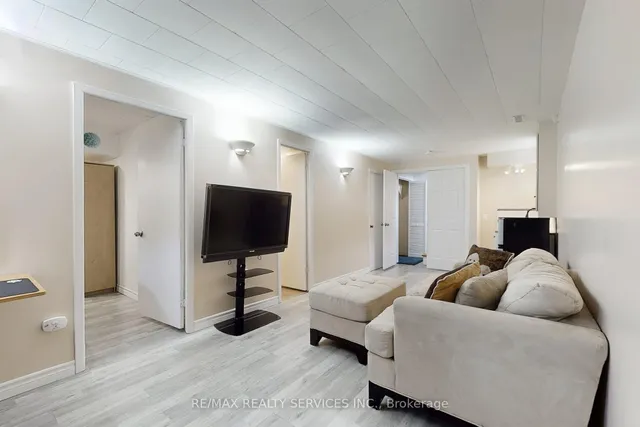 Additional image 27 of 10 Minton Pl