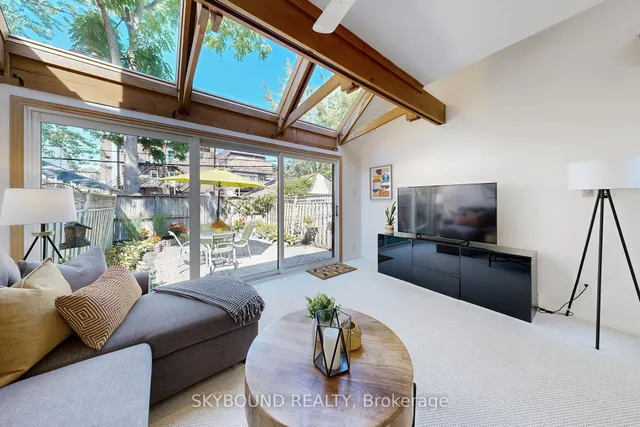 Additional image 20 of 50 Dearbourne Ave