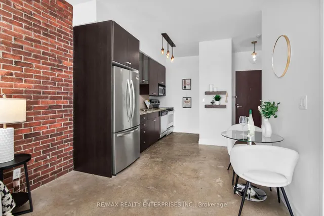 Additional image 10 of 1005 King St Unit 913