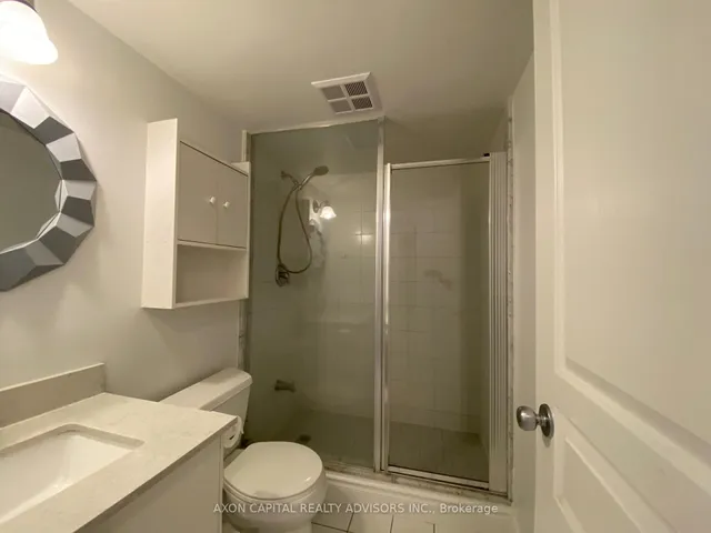 Additional image 8 of 801 Bay St Unit 902