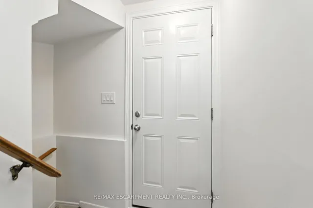 Additional image 38 of 1559 Riley Ave