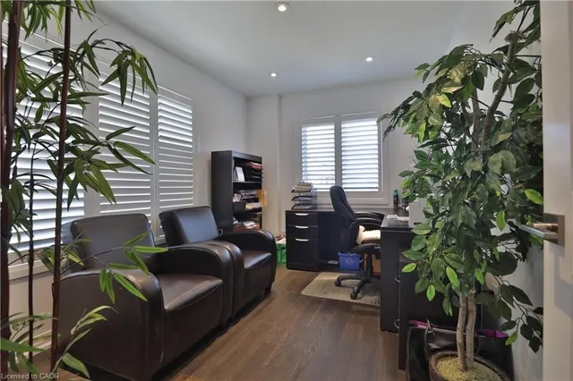 Additional image 18 of 94 Soho St