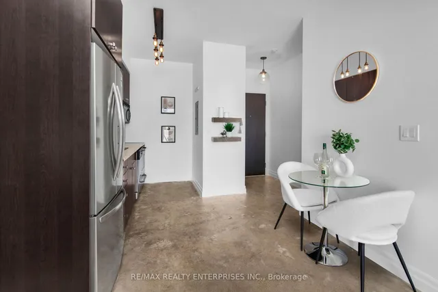 Additional image 11 of 1005 King St Unit 913