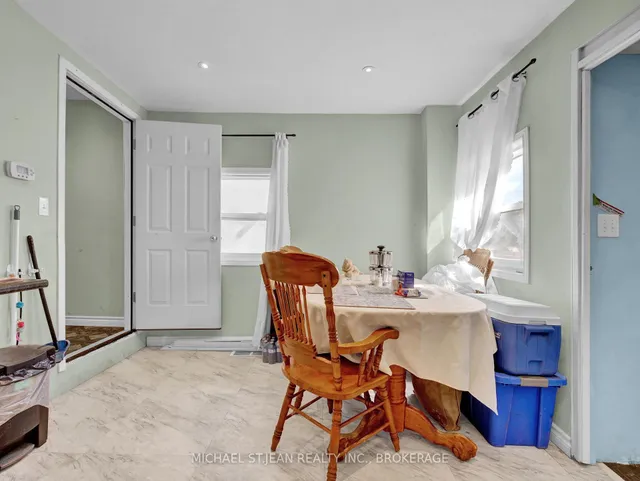 Additional image 10 of 110 Emerald St