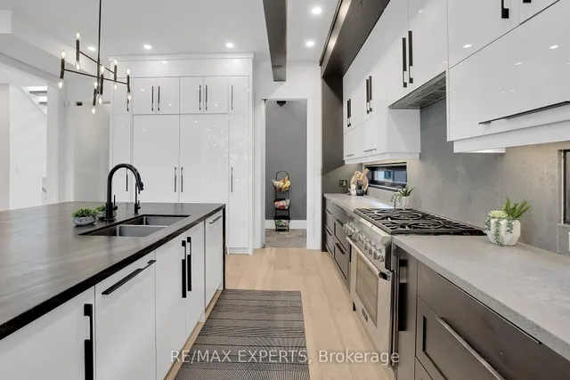 Additional image 10 of 7 Woodvalley Dr