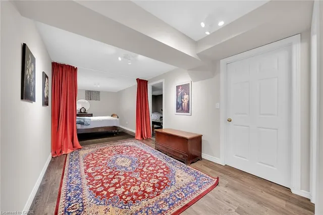 Additional image 33 of 1 Renata Crt