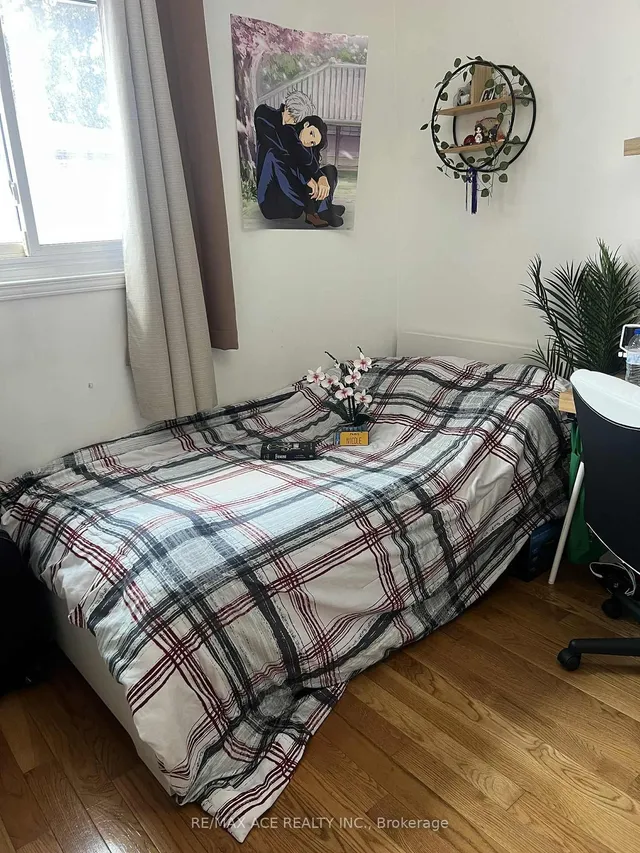 Additional image 9 of 33 Crow Tr