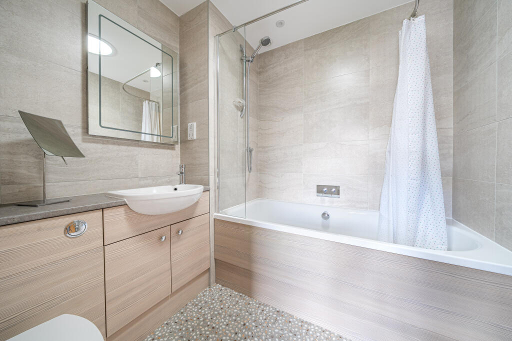 Additional image 24 of Hartwell Gardens, HARPENDEN, AL5