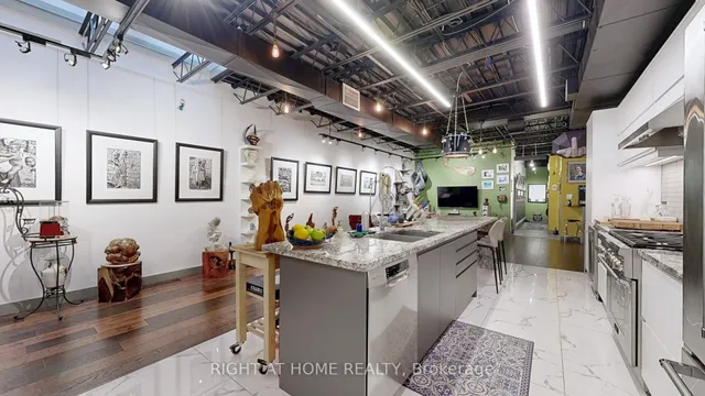 Additional image 4 of 2400 St Clair Ave