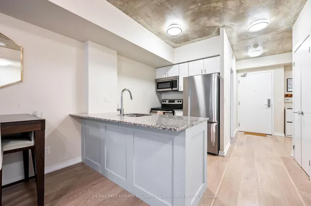 Additional image 13 of 59 East Liberty St Unit 315