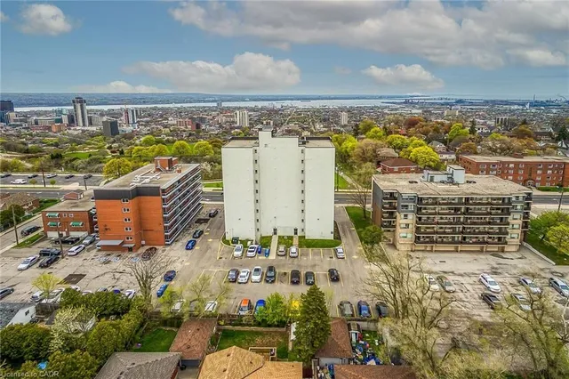 Additional image 27 of 350 Concession St Unit 302