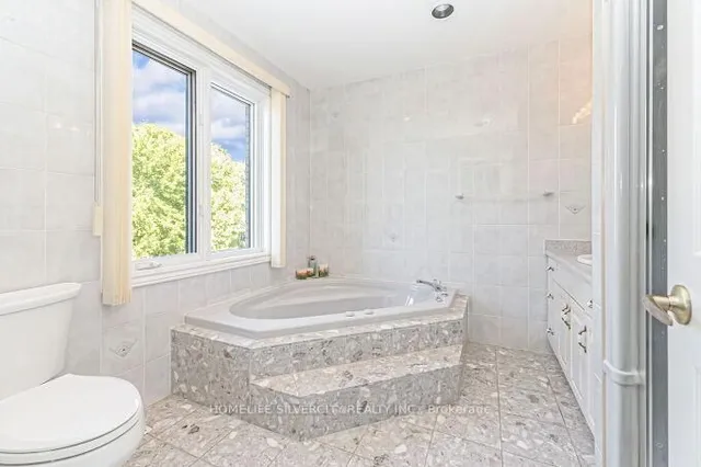 Additional image 26 of 126 Montmorency Dr