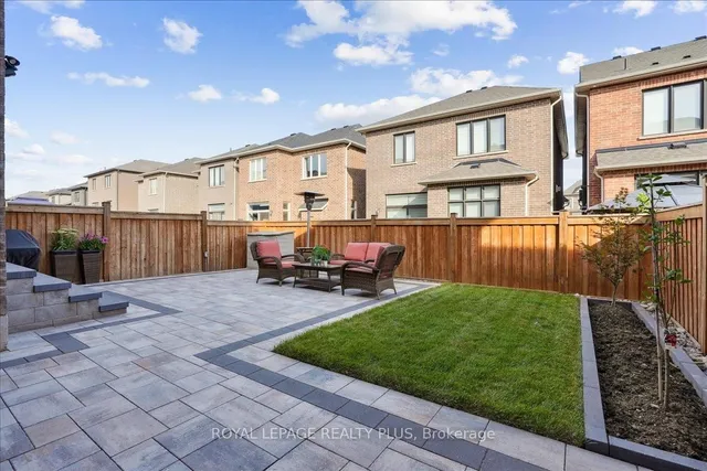 Additional image 42 of 1416 Lakeport Cres