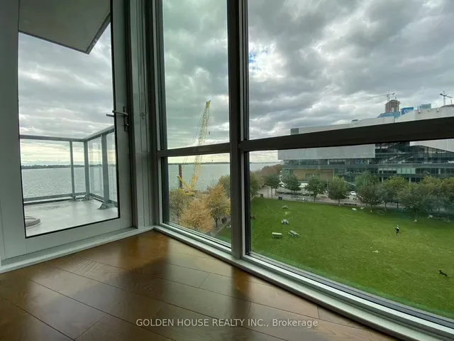 Additional image 12 of 55 Merchants' Wharf Unit 524