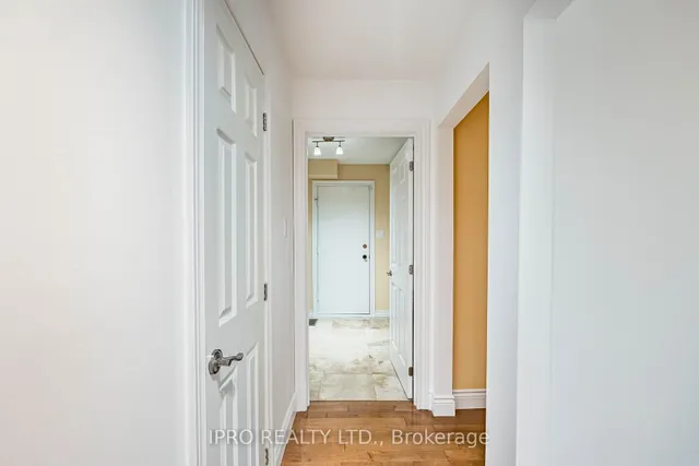 Additional image 39 of 16 Ackrow Crt