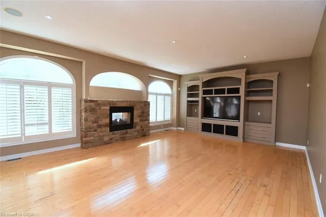 Additional image 23 of 43 Lowinger Ave