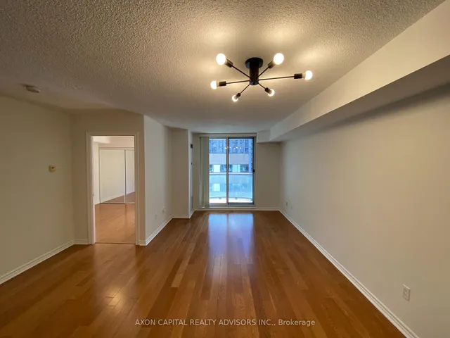 Additional image 37 of 801 Bay St Unit 902