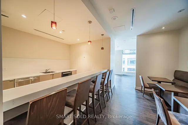 Additional image 6 of 2191 Yonge St Unit 901