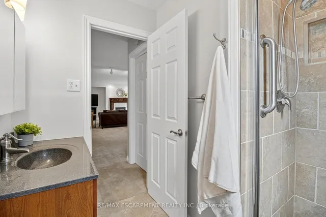 Additional image 21 of 150 Solomon Cres