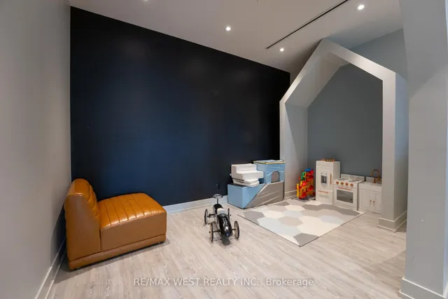 Additional image 33 of 270 Dufferin St Unit 413