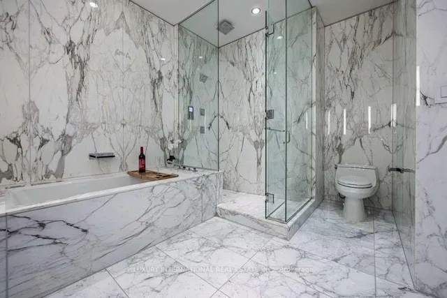 Additional image 10 of 180 University Ave Unit 5501