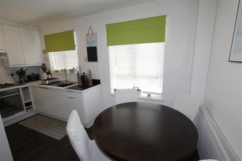 Additional image 4 of Rivenhall End, Welwyn Garden City