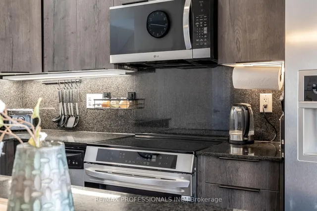 Additional image 24 of 1812 Burnhamthorpe Rd Unit 1