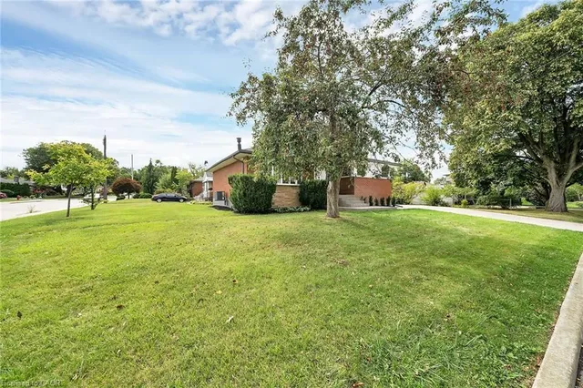 Additional image 41 of 441 Elmwood Ave