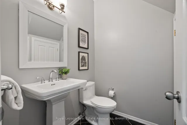 Additional image 32 of 1 Baxter St Unit 8