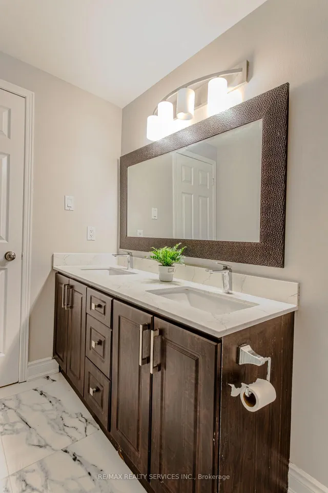 Additional image 35 of 32 Heddon Crt