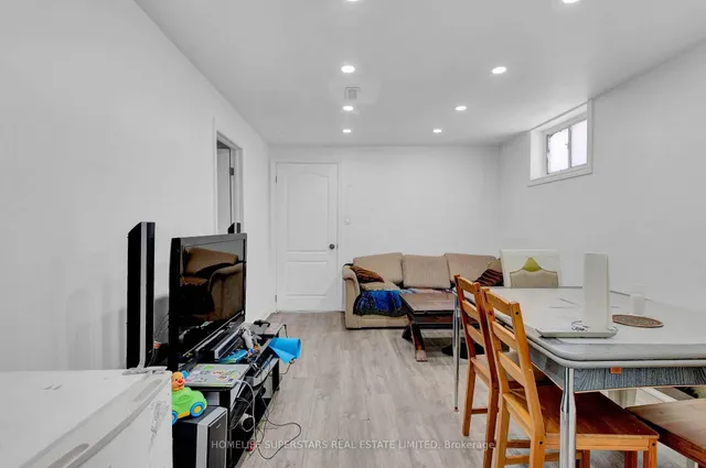 Additional image 35 of 24 Archway Cres