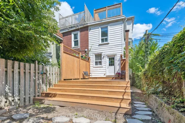 Additional image 46 of 10 Coxwell Ave