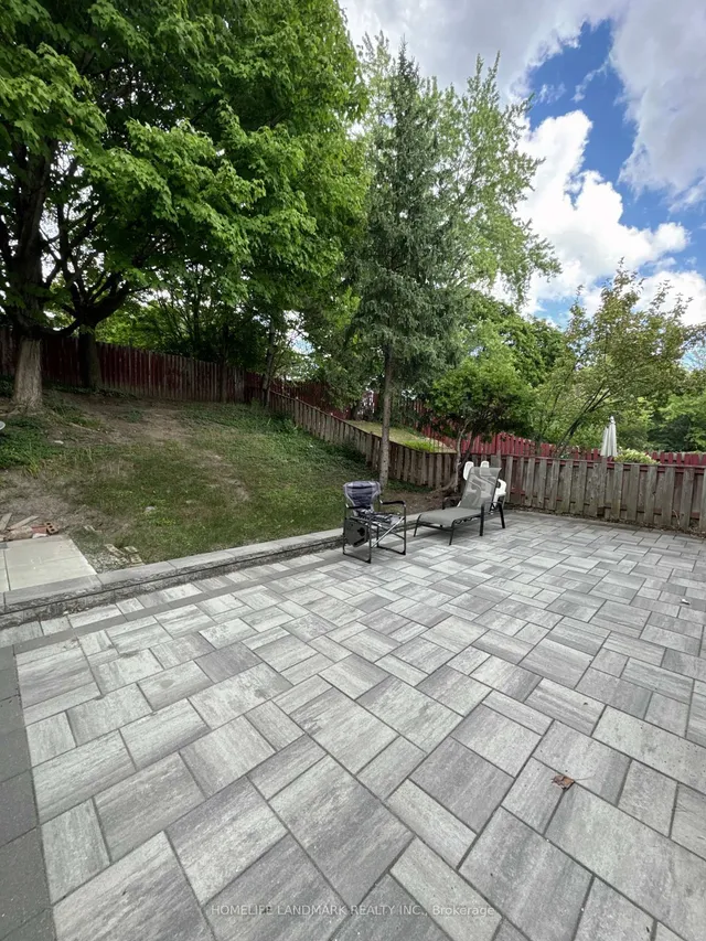 Additional image 2 of 104 Loganberry Cres