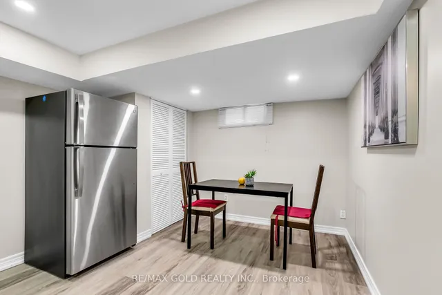 Additional image 37 of 52 Paradelle Cres