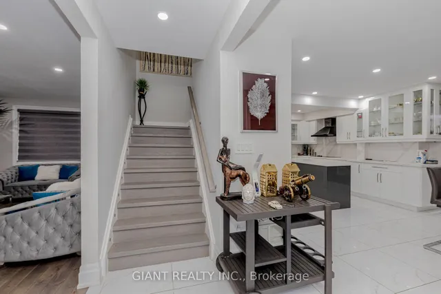 Additional image 6 of 90 Main St