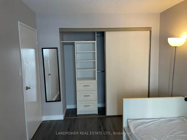 Additional image 6 of 633 Bay St Unit 1222