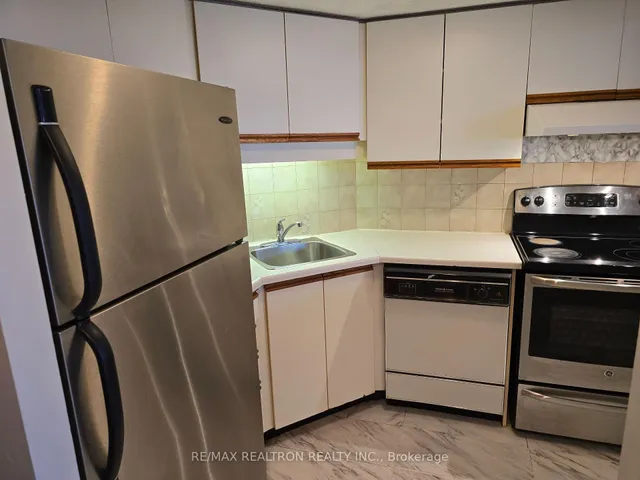 Additional image 15 of 160 Alton Tower Circ Unit 1014