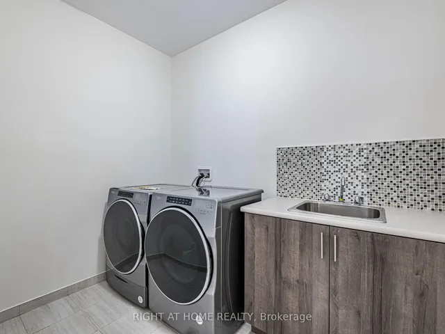 Additional image 39 of 16 Charing Cross Gate