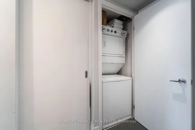 Additional image 7 of 215 Fort York Blvd Unit 502