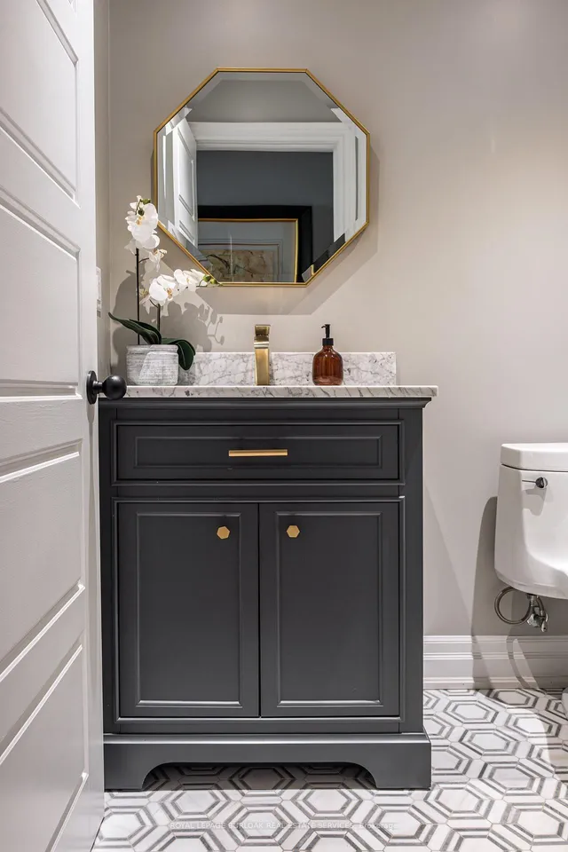 Additional image 18 of 724 Kingsway Dr