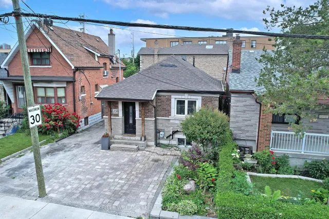 Additional image 32 of 19 Bicknell Ave