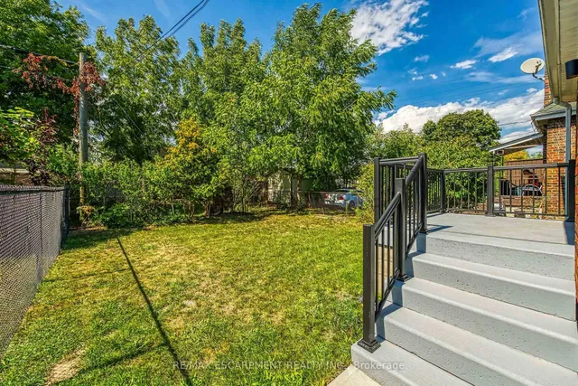 Additional image 42 of 126 AUBURN Ave