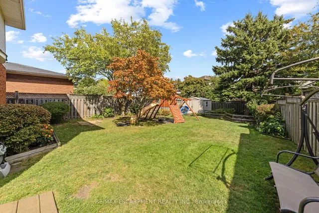 Additional image 34 of 47 Leaway Ave