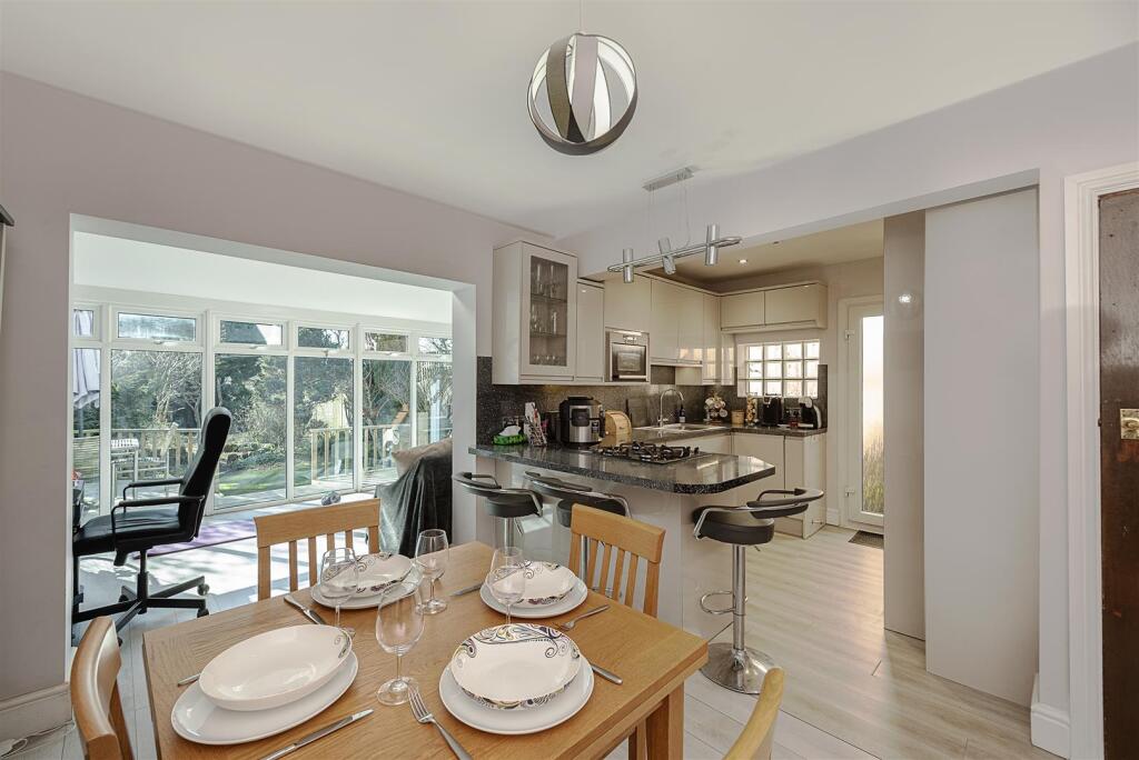 Additional image 2 of Barnfield Road, Harpenden